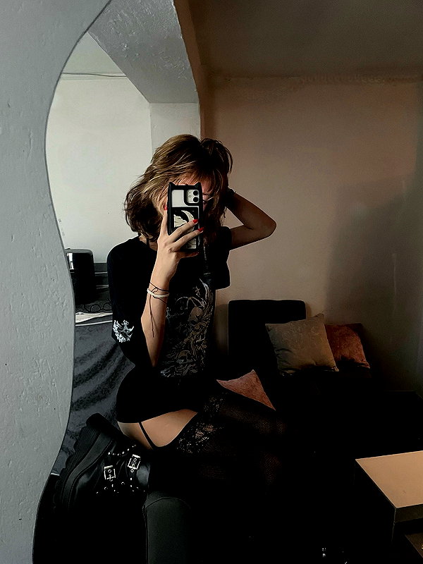shevaal_x instagram image archive image