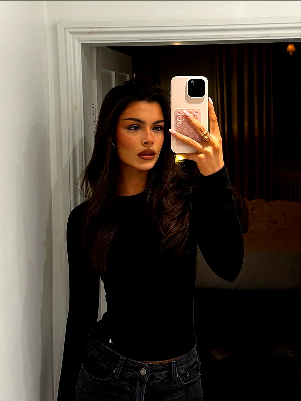 oliviaphillipps instagram image archive image