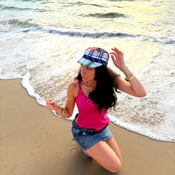 romi_henenson instagram image archive image