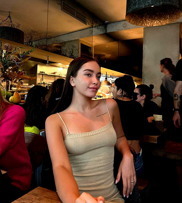 veroni22ka instagram image archive image