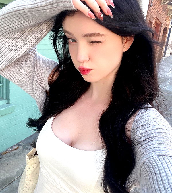 1uvgabi instagram image archive image