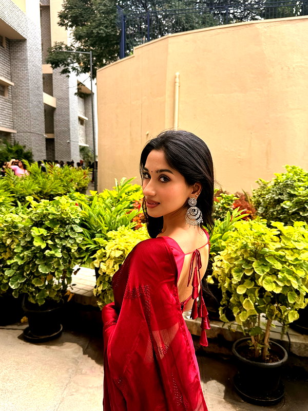 shanayarv instagram image archive image