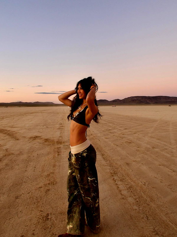 cait.knight instagram image archive image