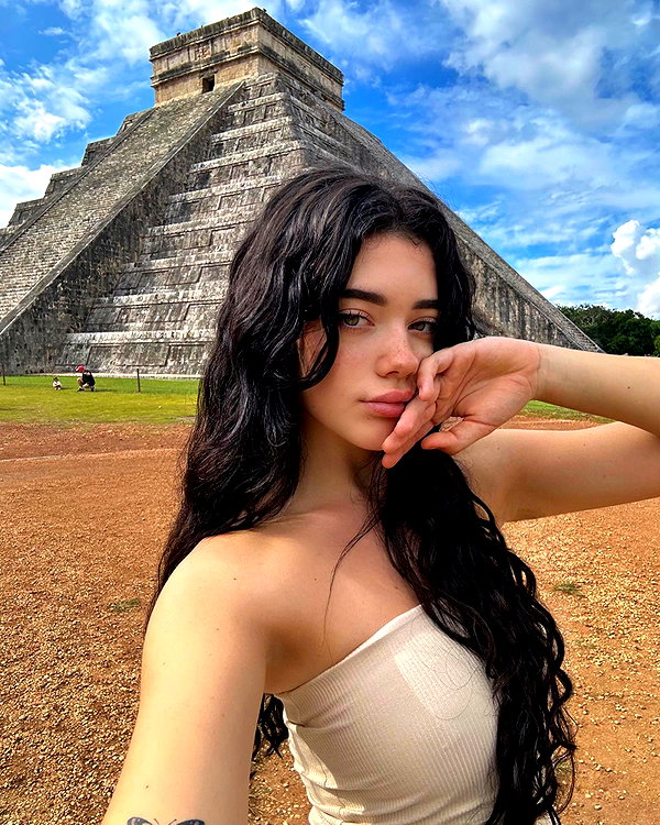 vanessa.rhd instagram image archive image