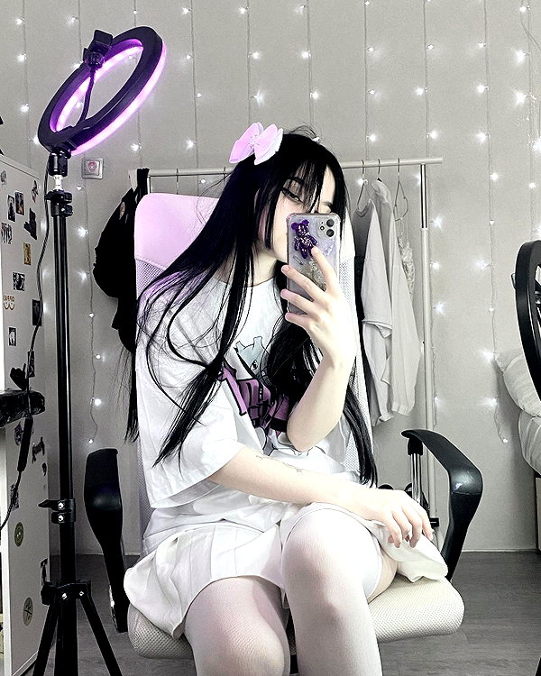 glowmoonshorty instagram image archive image