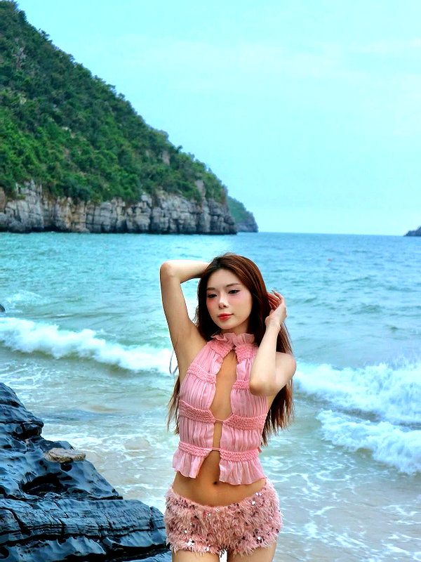 lyhythuedoxinh instagram image archive image