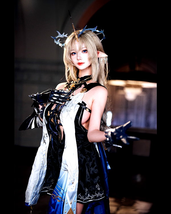 xier_cos instagram image archive image