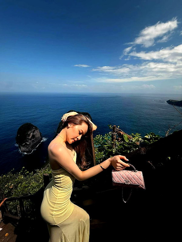 lyhythuedoxinh instagram image archive image