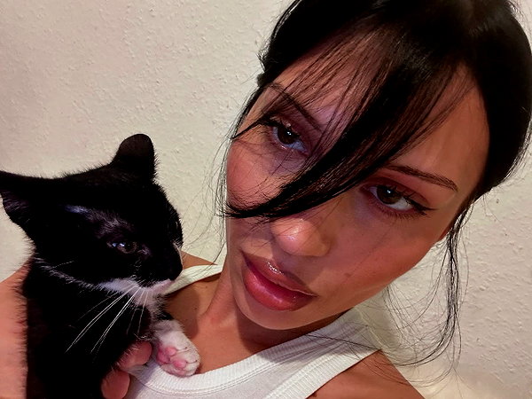 karolinaawasik instagram image archive image