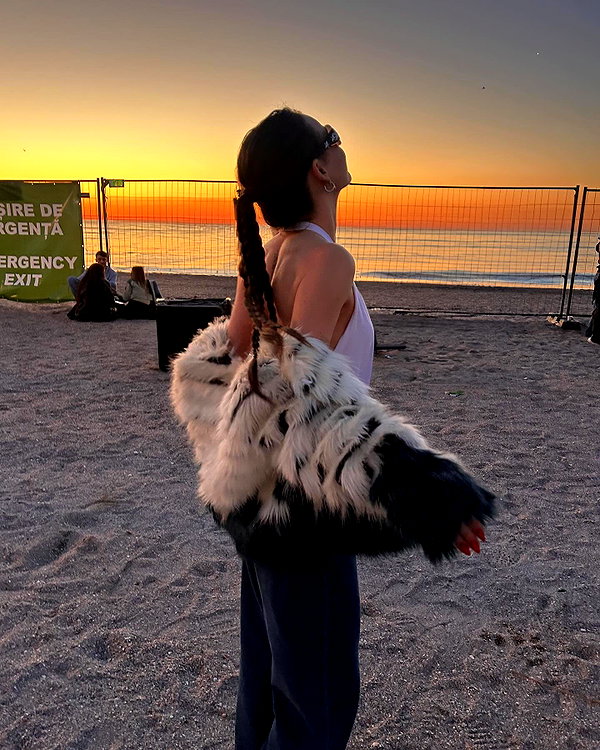 yasmin_kb instagram image archive image