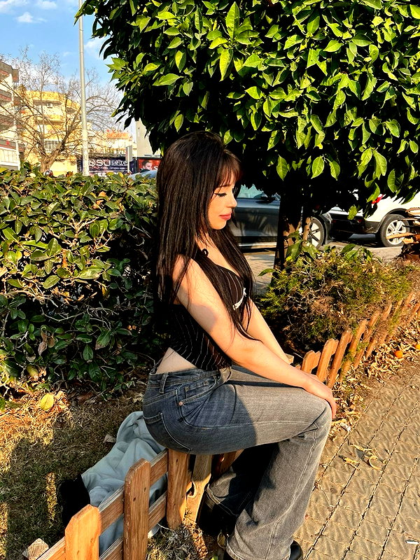 eyluull.y instagram image archive image