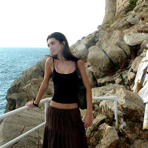 elizabrowne_ instagram image archive image