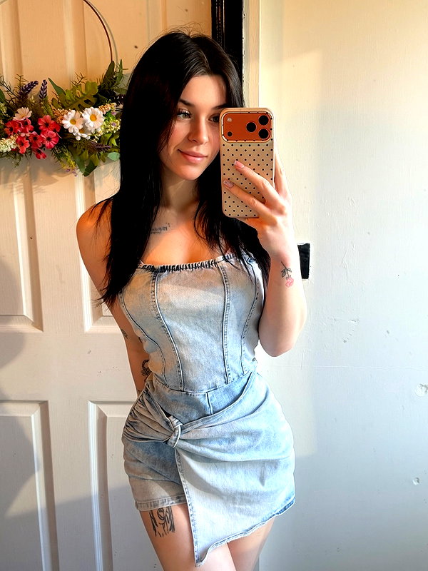 elerievans123 instagram image archive image