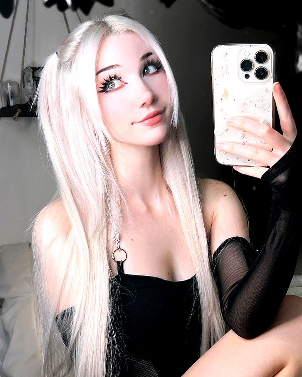 danielle.mercedie instagram image archive image