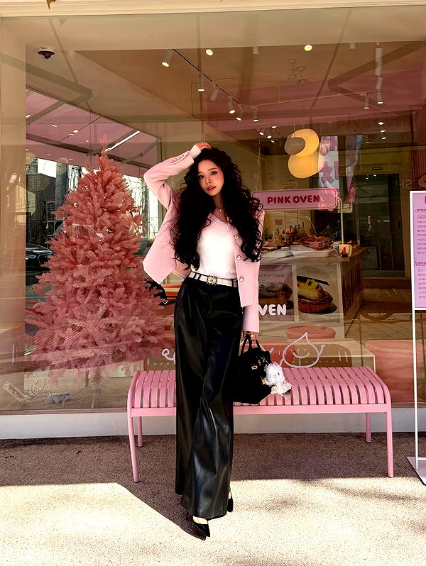 dear.zia instagram image archive image