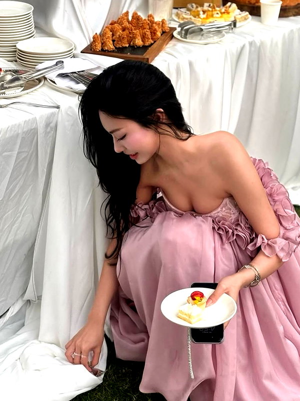 lyhythuedoxinh instagram image archive image