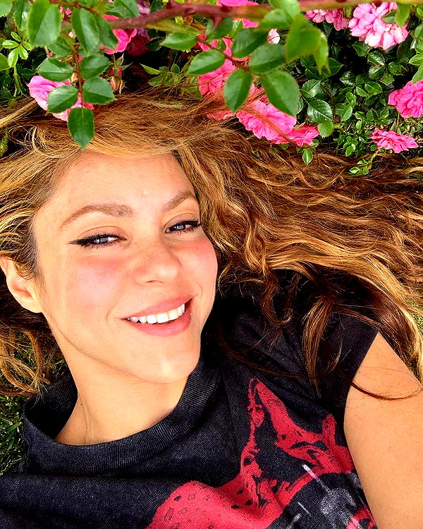 shakira instagram image archive image