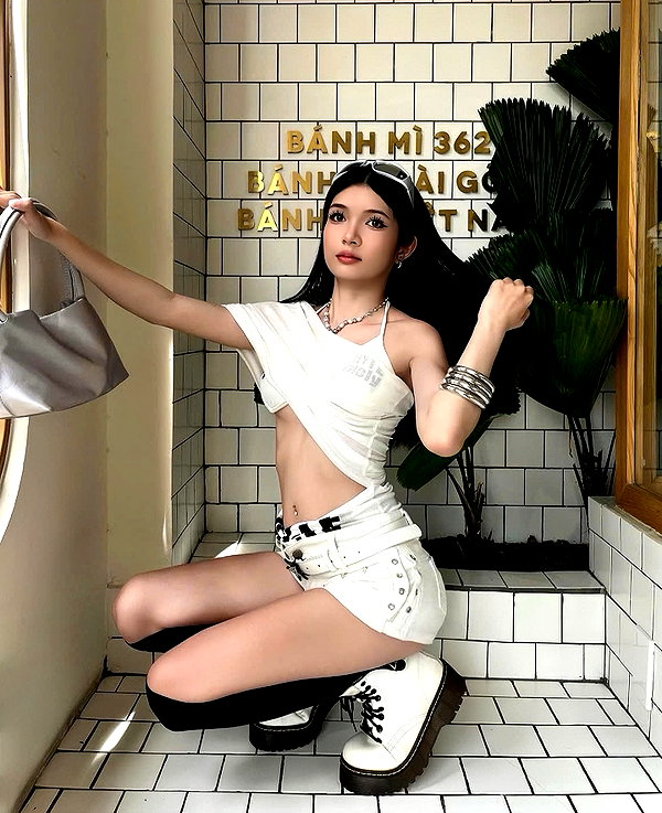 lyhythuedoxinh instagram image archive image