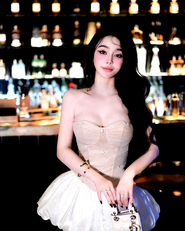 lyhythuedoxinh instagram image archive image