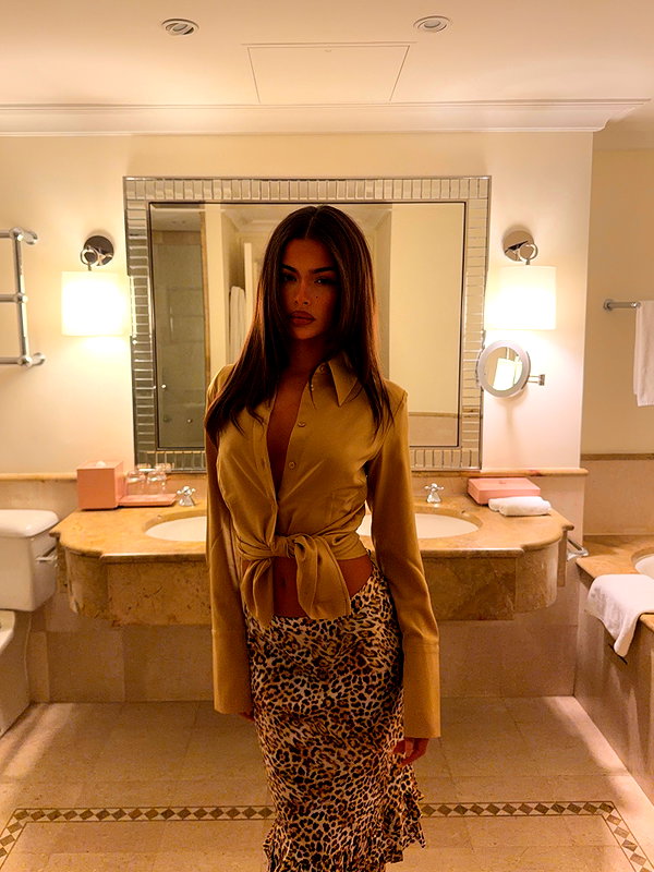 oliviaphillipps instagram image archive image
