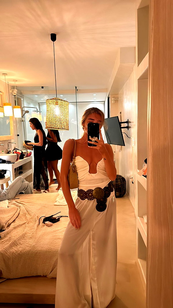annezivi instagram image archive image