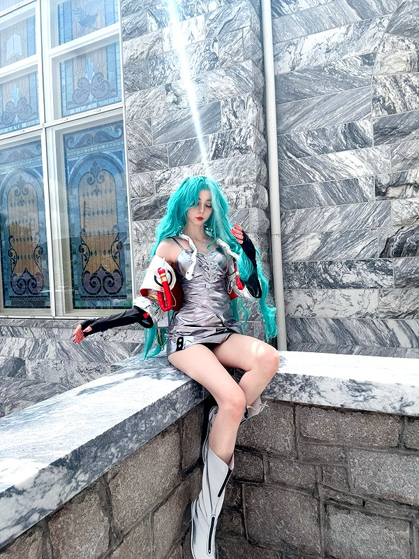 duckie.cos instagram image archive image