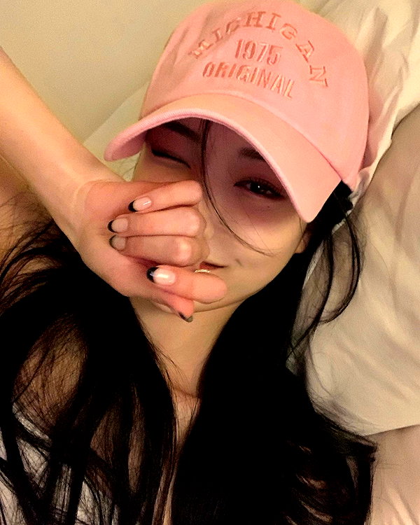 daxbin instagram image archive image