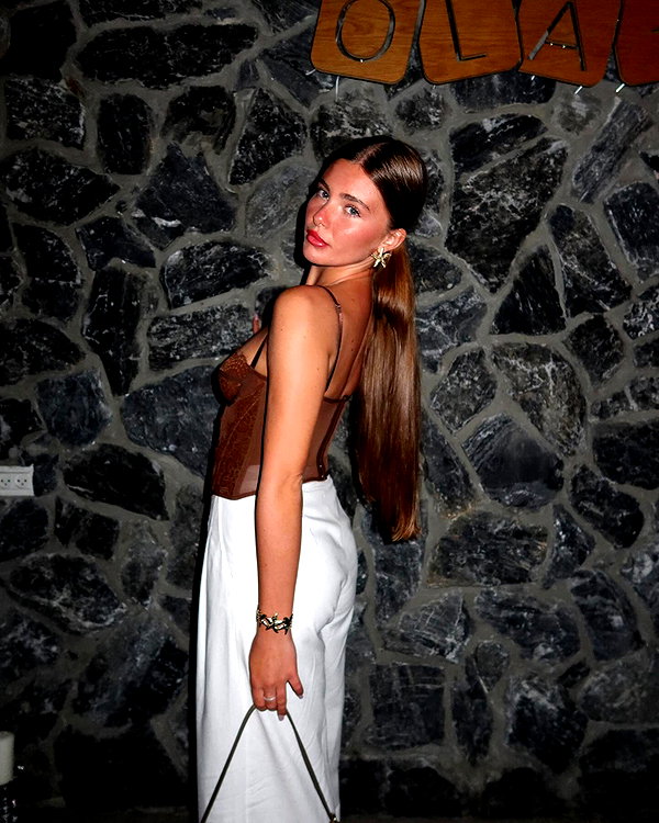 daniella_zeldis instagram image archive image