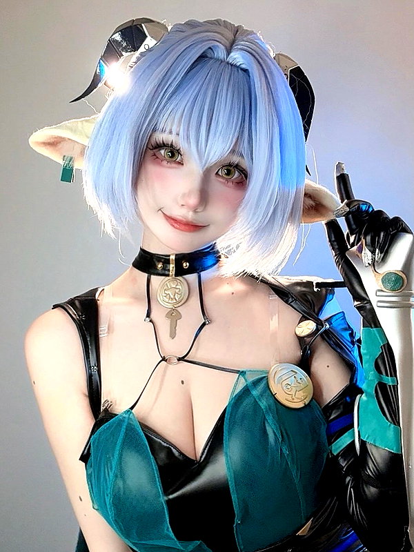 xier_cos instagram image archive image