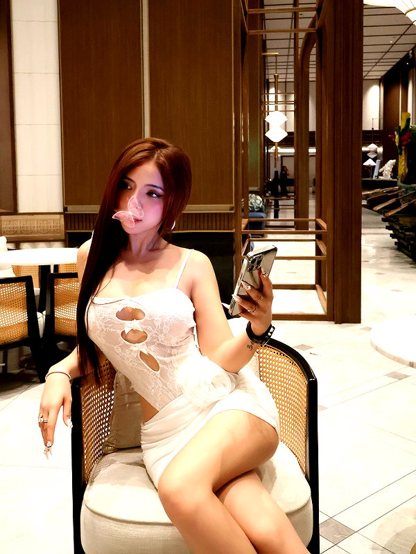 lyhythuedoxinh instagram image archive image