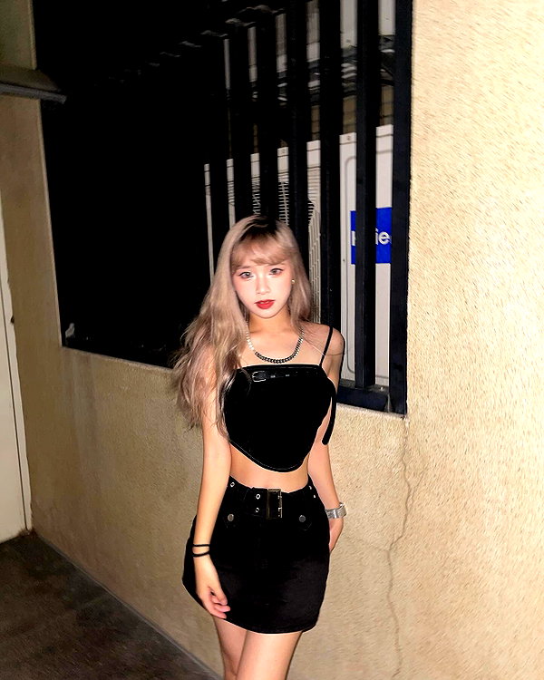 e.shao_417 instagram image archive image