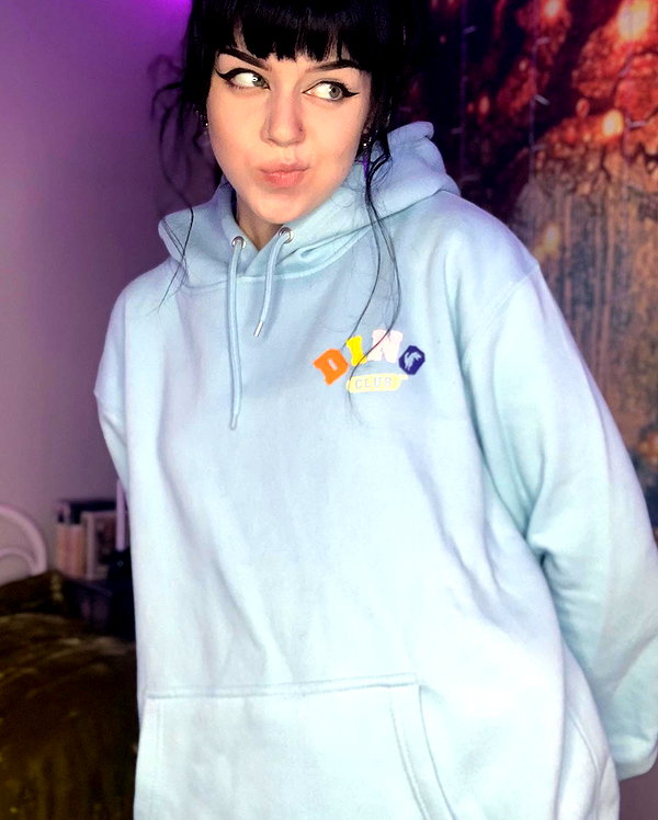 yeahimcaroline instagram image archive image