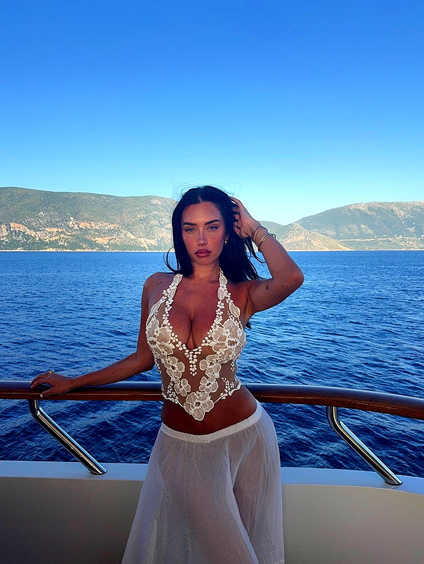 staskaranikolaou instagram image archive image