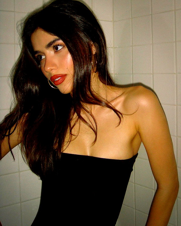 ainaratorneg instagram image archive image