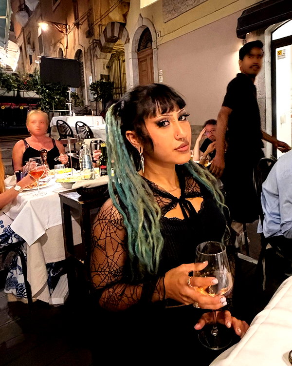 Archived image from @theonlygirlintheworld.xoxo on Instagram