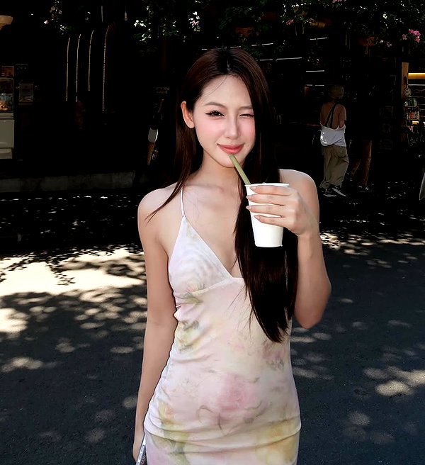 lyhythuedoxinh instagram image archive image