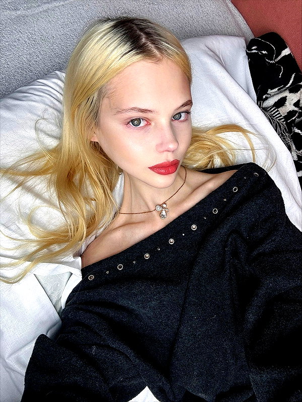 alisen.mari instagram image archive image