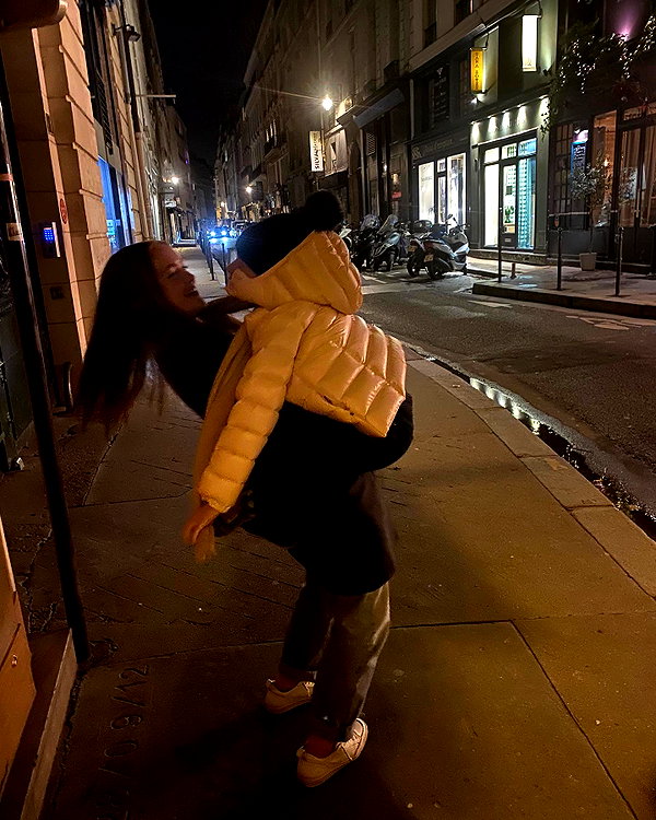 sadiesink_ instagram image archive image