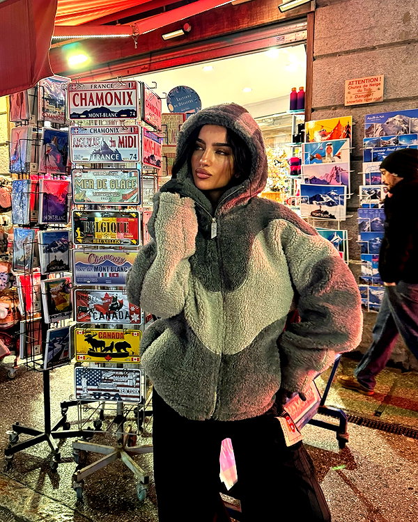 ellachristo instagram image archive image