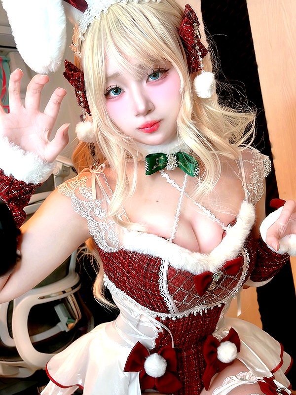 purinn_cos instagram image archive image