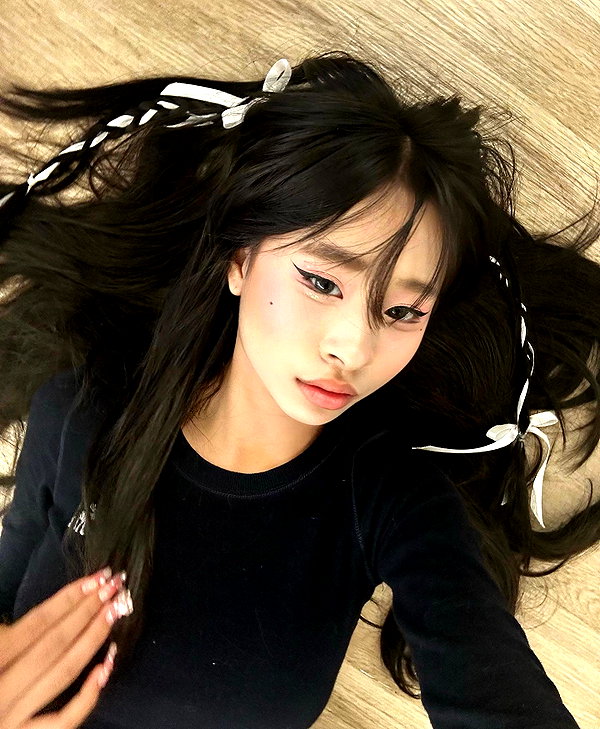 princessamelia_official instagram image archive image