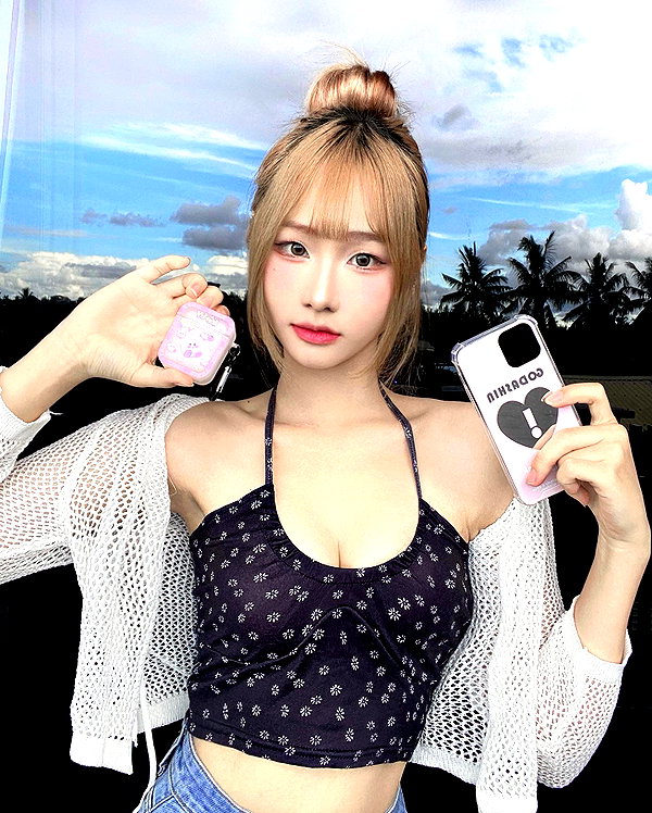 lai_931201 instagram image archive image