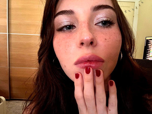 madelineholly_ instagram image archive image