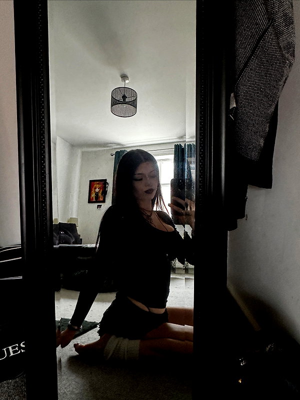 __dedgrl instagram image archive image