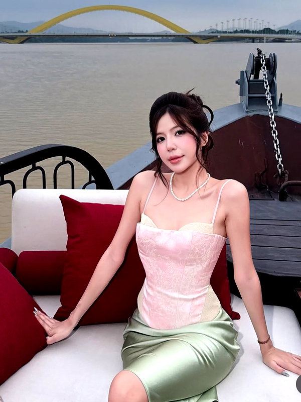 lyhythuedoxinh instagram image archive image