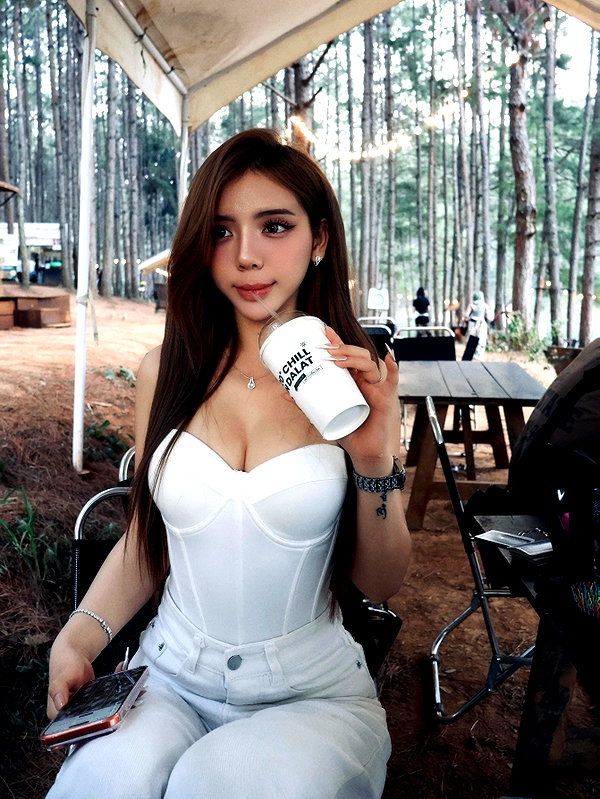 lyhythuedoxinh instagram image archive image