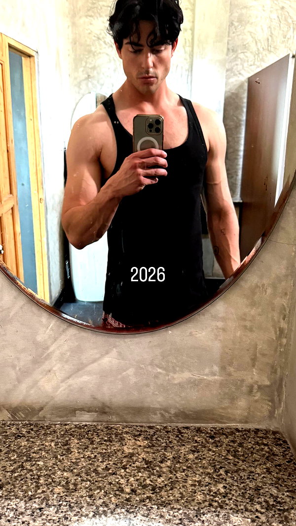 yannaidebeer instagram image archive image