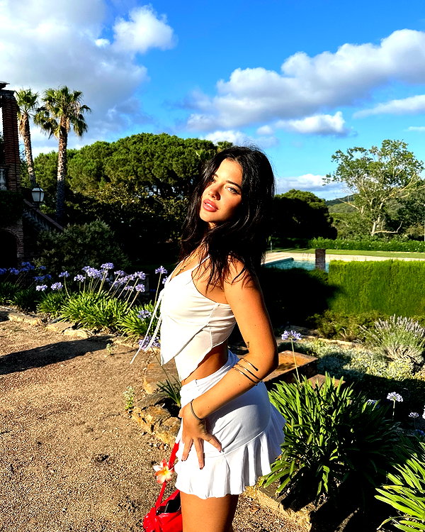 vanessa.rhd instagram image archive image
