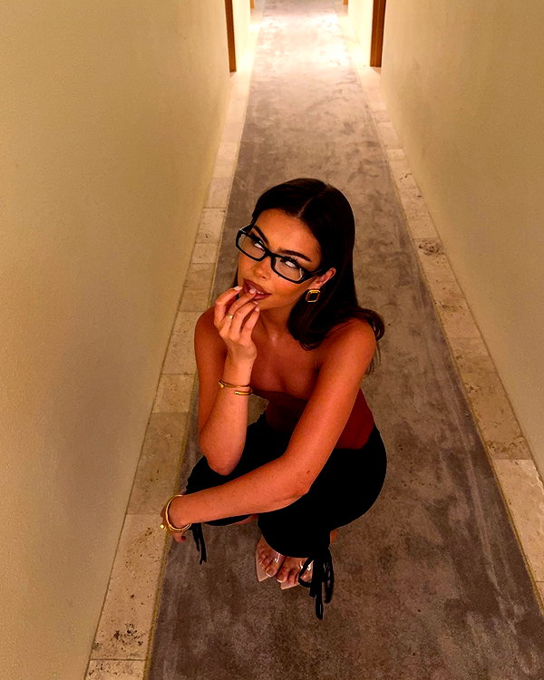 oliviaphillipps instagram image archive image