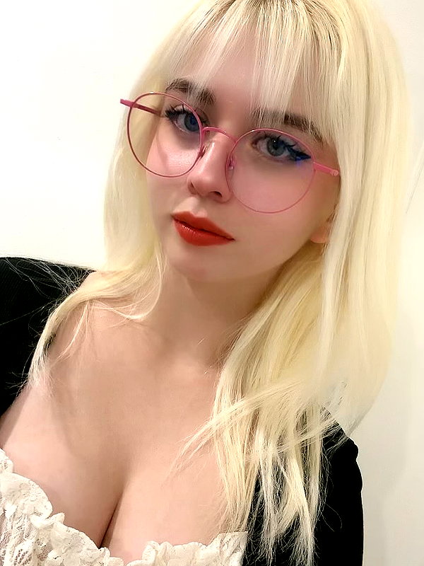 luly1980s instagram image archive image